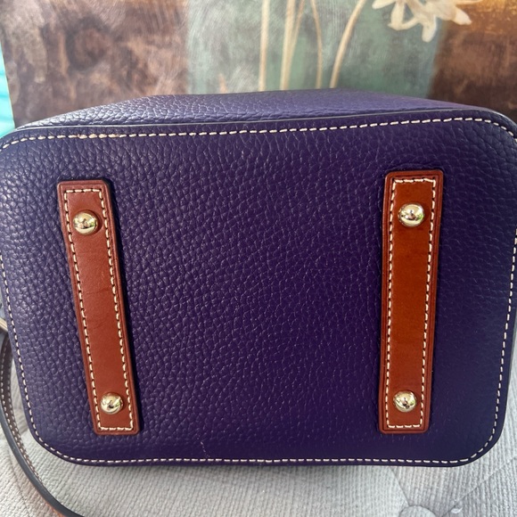 Dooney & Bourke Purple Leather Bucket Bag.NWOT! - Picture 6 of 12